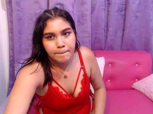 sharlottequeenx webcam