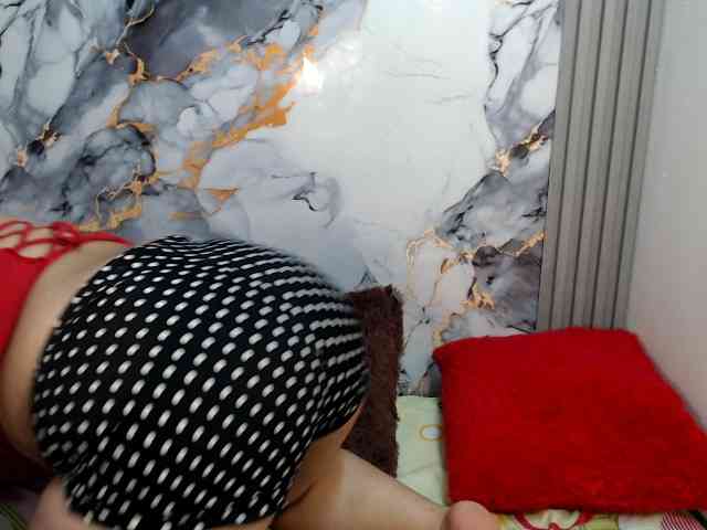 sharlottequeenx webcam