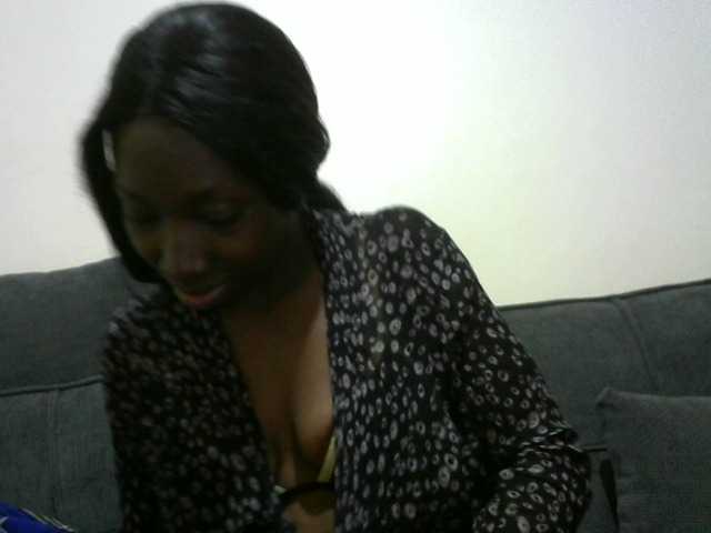Sexyclara1 live cam on BongaCams