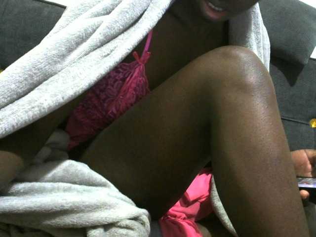 Sexyclara1 live cam on BongaCams