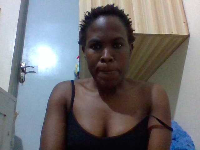 Cutesnyder live cam on BongaCams