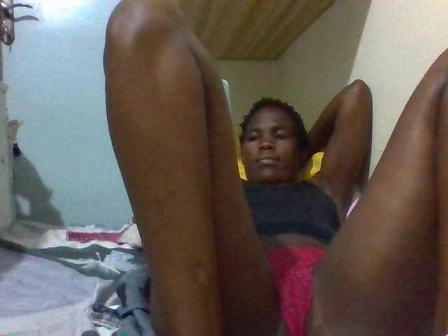 Cutesnyder live cam on BongaCams
