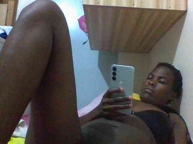 Cutesnyder webcam