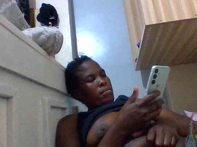 Cutesnyder webcam
