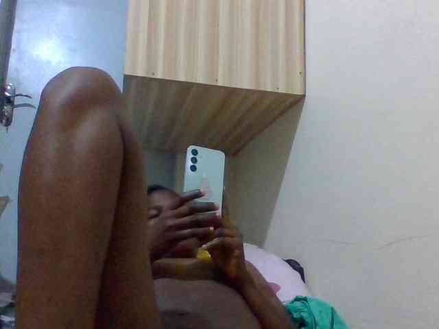 Cutesnyder webcam