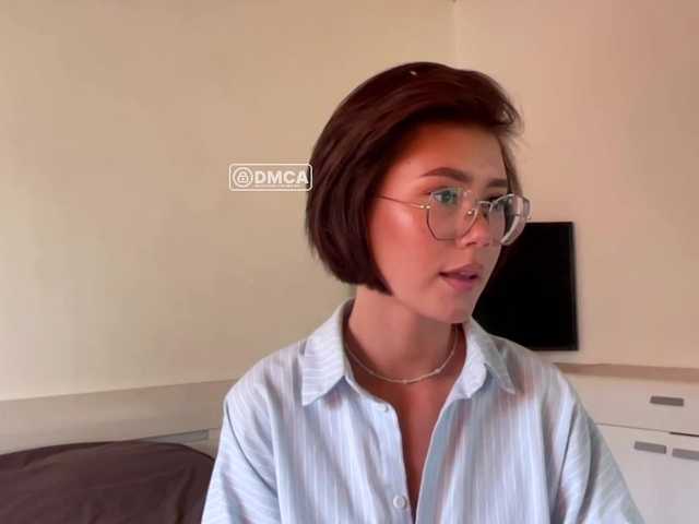 Mikiora live cam on BongaCams