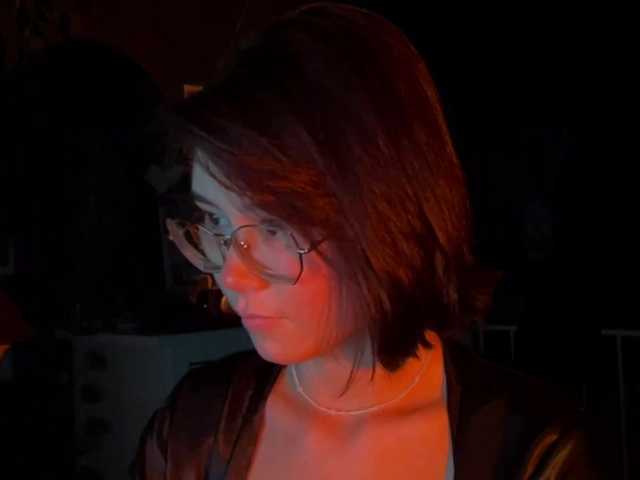 Mikiora live cam on BongaCams