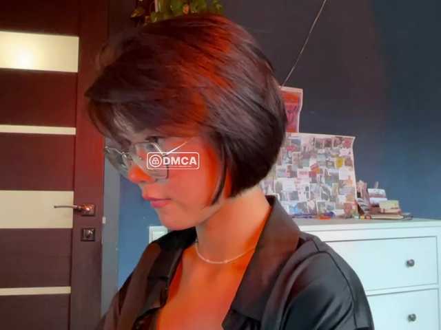 Mikiora live cam on BongaCams