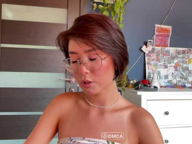 Mikiora live cam on BongaCams