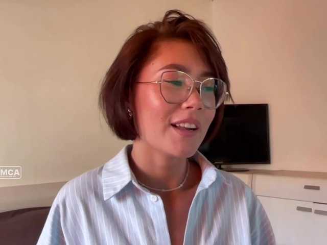 Mikiora live cam on BongaCams
