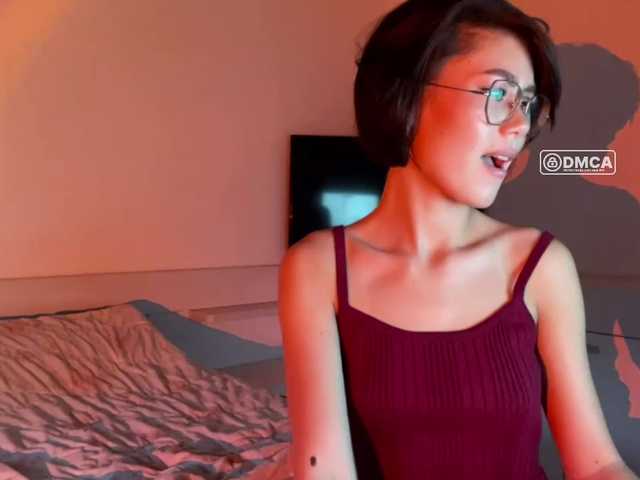 Mikiora live cam on BongaCams