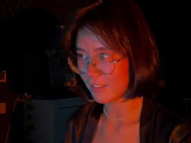 Mikiora live cam on BongaCams