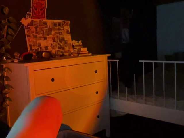 Mikiora live cam on BongaCams