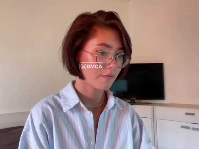 Mikiora live cam on BongaCams