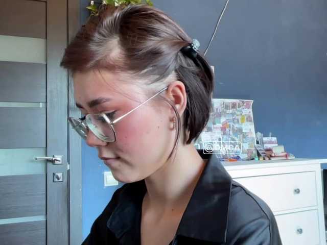 Mikiora live cam on BongaCams