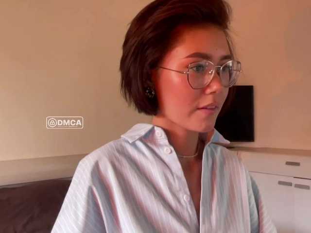 Mikiora live cam on BongaCams