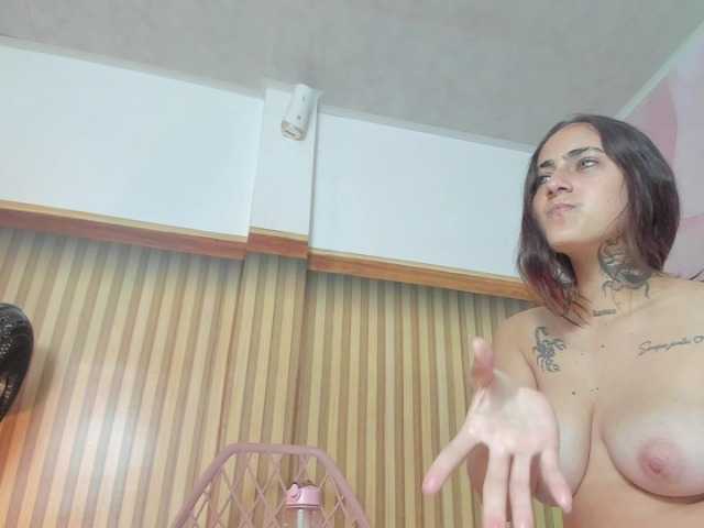jessibentz live cam on BongaCams