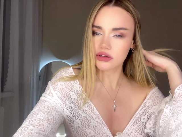 RosalindRayas live cam on BongaCams
