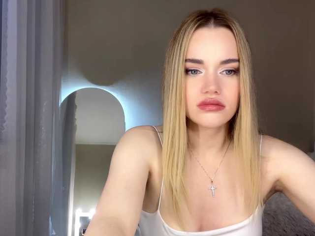 RosalindRayas live cam on BongaCams