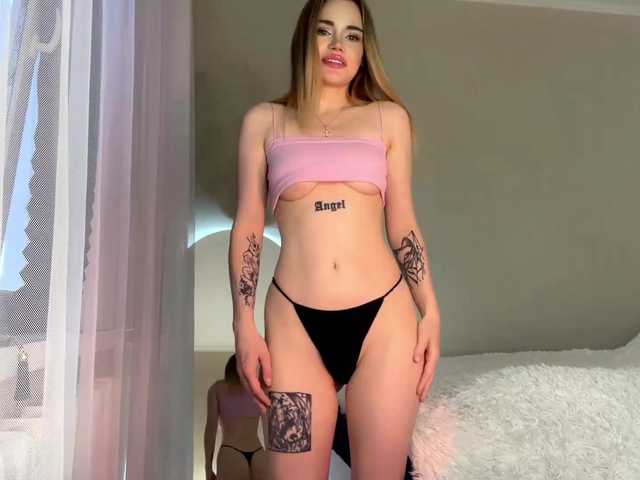 RosalindRayas live cam on BongaCams