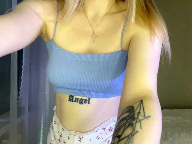 RosalindRayas live cam on BongaCams