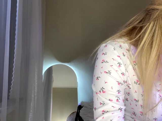 RosalindRayas live cam on BongaCams