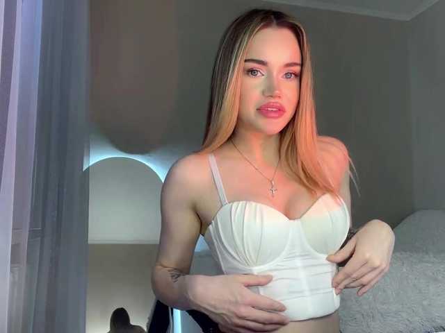 RosalindRayas live cam on BongaCams