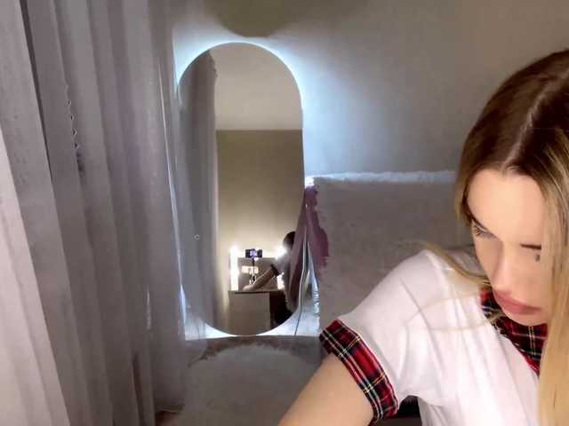 RosalindRayas live cam on BongaCams