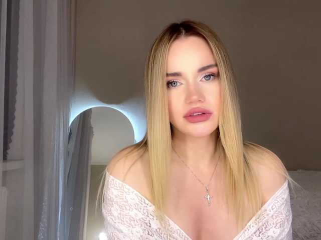 RosalindRayas live cam on BongaCams