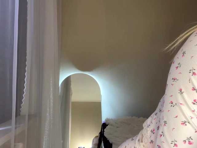 RosalindRayas live cam on BongaCams