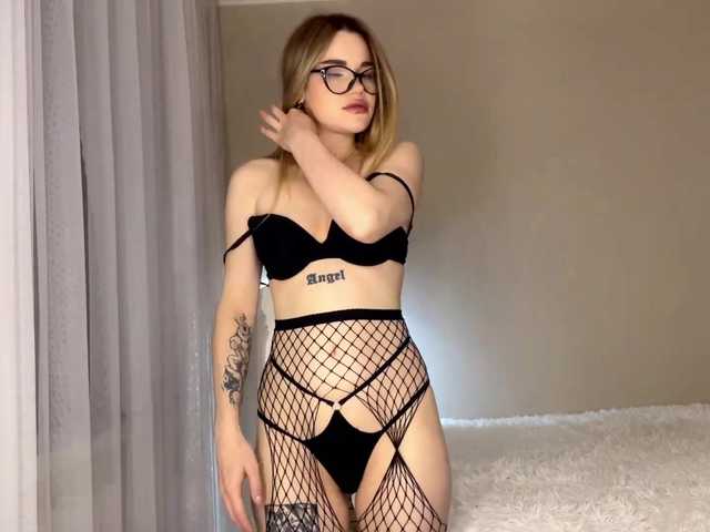 RosalindRayas live cam on BongaCams