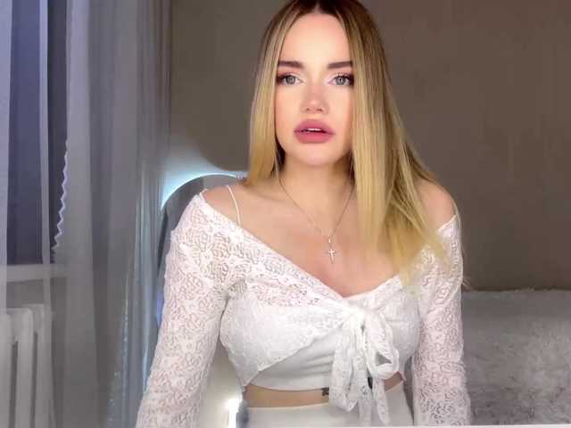 RosalindRayas live cam on BongaCams