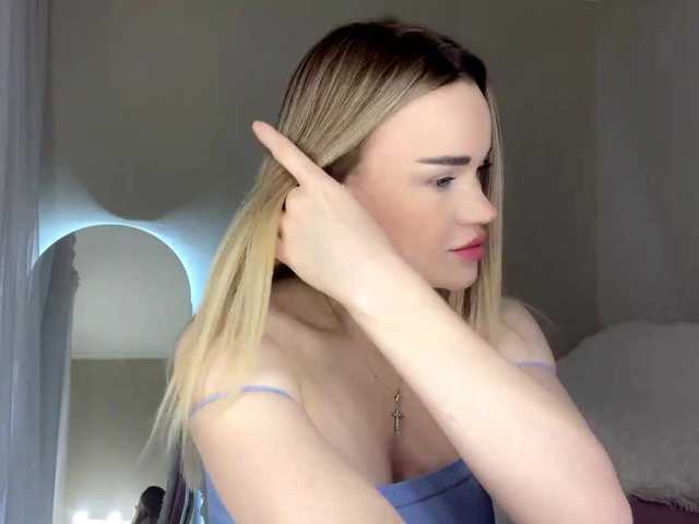 RosalindRayas live cam on BongaCams