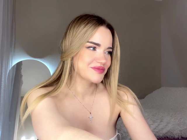 RosalindRayas live cam on BongaCams