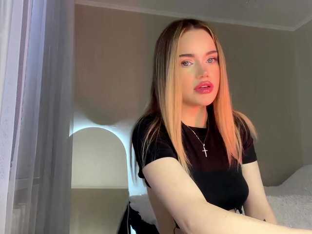 RosalindRayas live cam on BongaCams