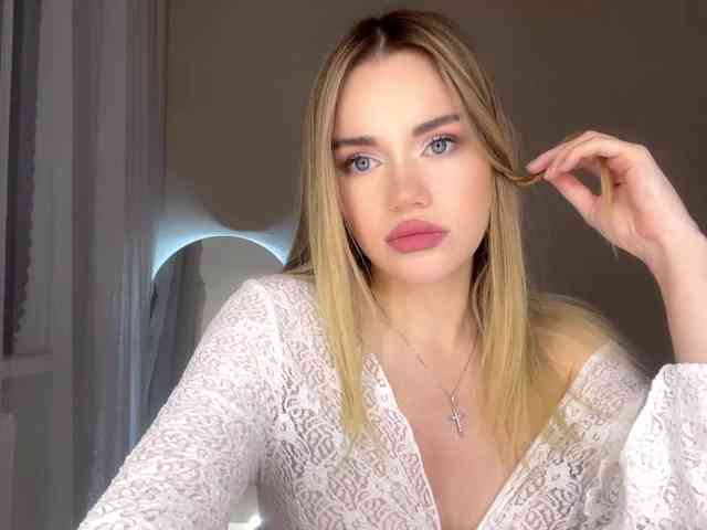Shy_Jann webcam