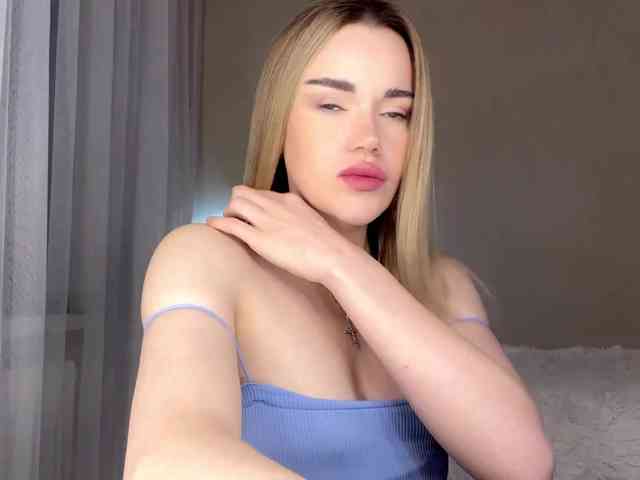 Shy_Jann webcam