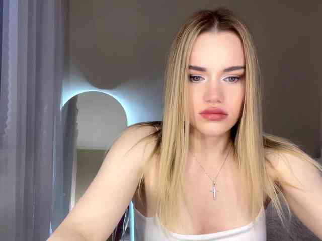 Shy_Jann webcam
