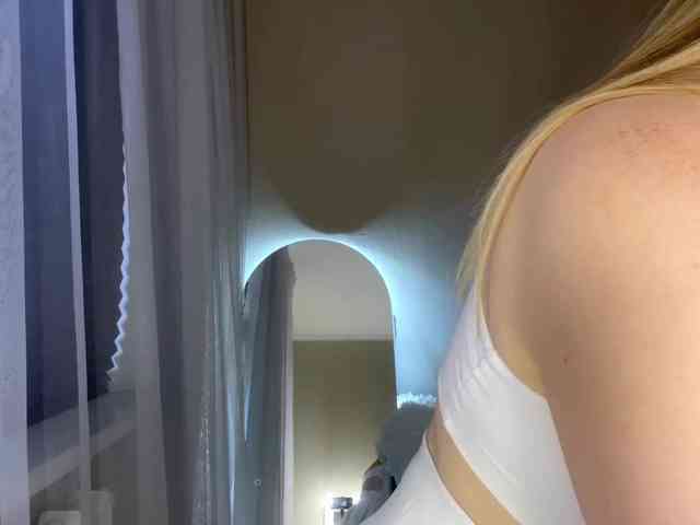 Shy_Jann webcam
