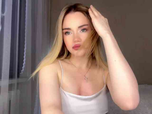 Shy_Jann webcam