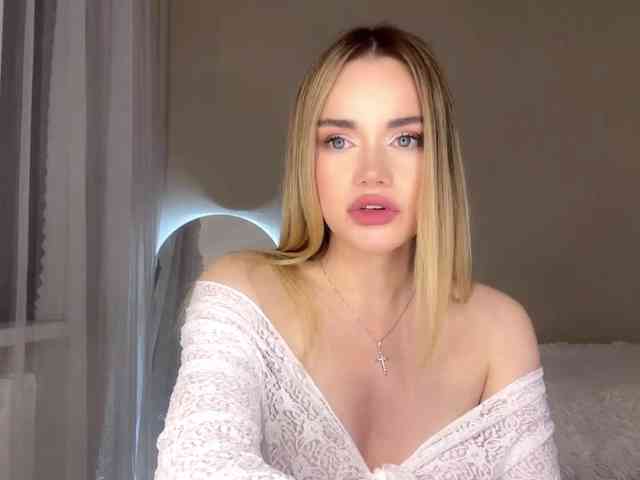 Shy_Jann webcam