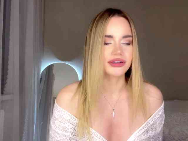 Shy_Jann webcam