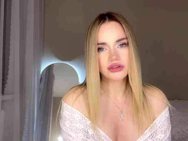 Shy_Jann webcam