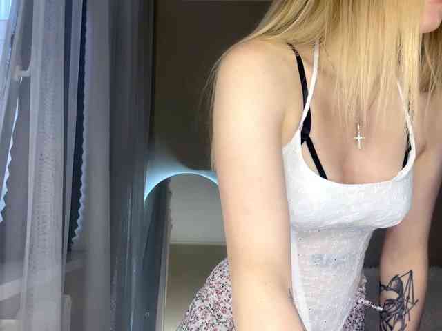 Shy_Jann webcam