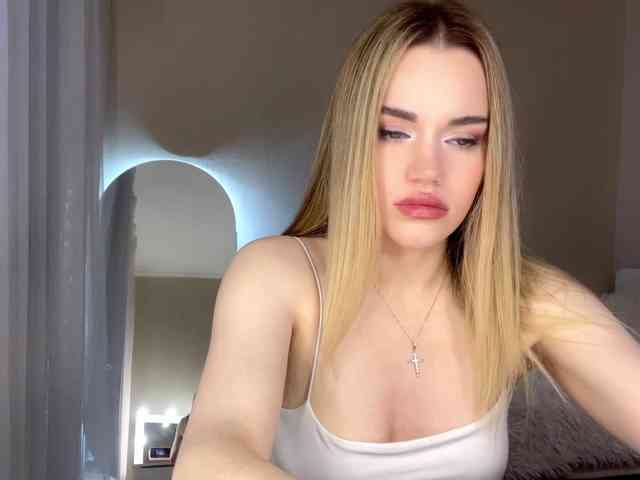 RosalindRayas Live Webcam on BongaCams