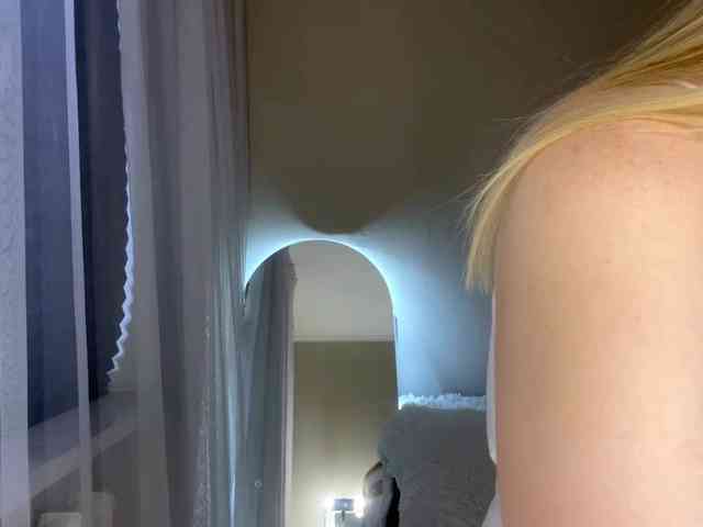 Shy_Jann webcam
