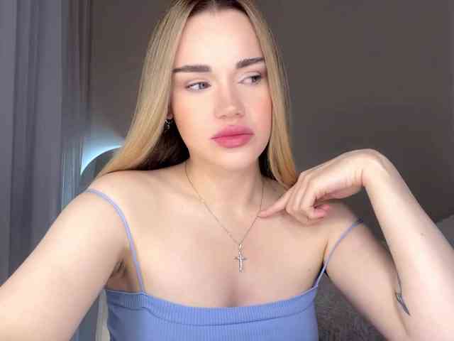 Shy_Jann webcam