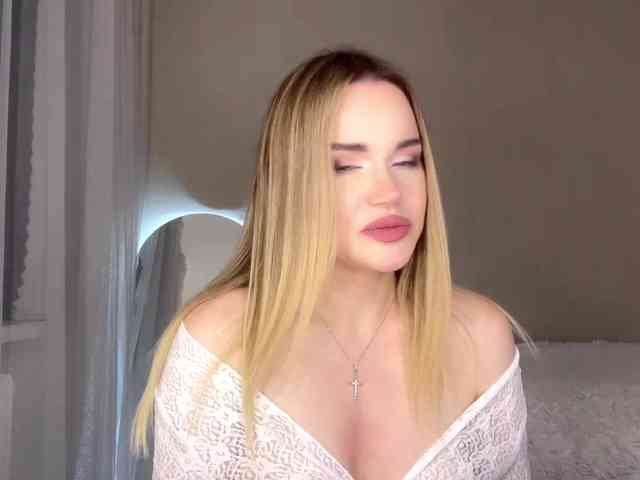 Shy_Jann webcam
