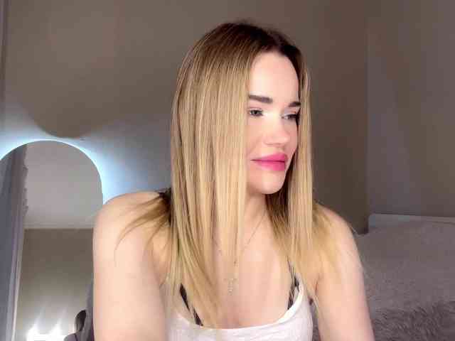 Shy_Jann webcam