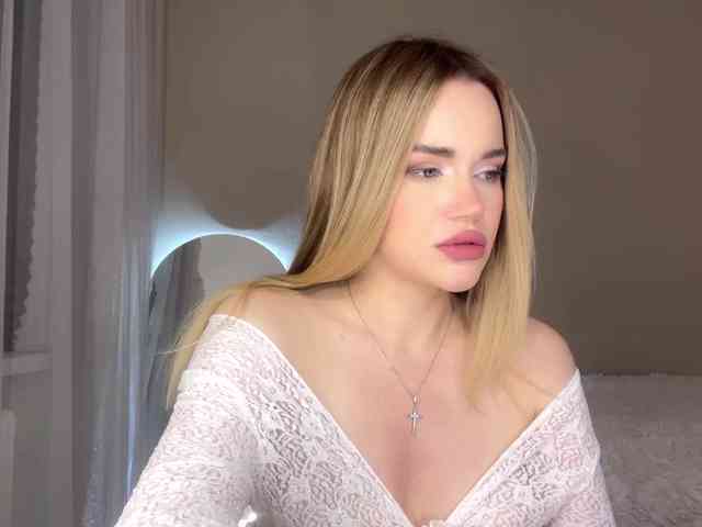 Shy_Jann webcam